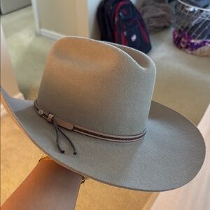 Stylish Tan Wide-Brim Hat